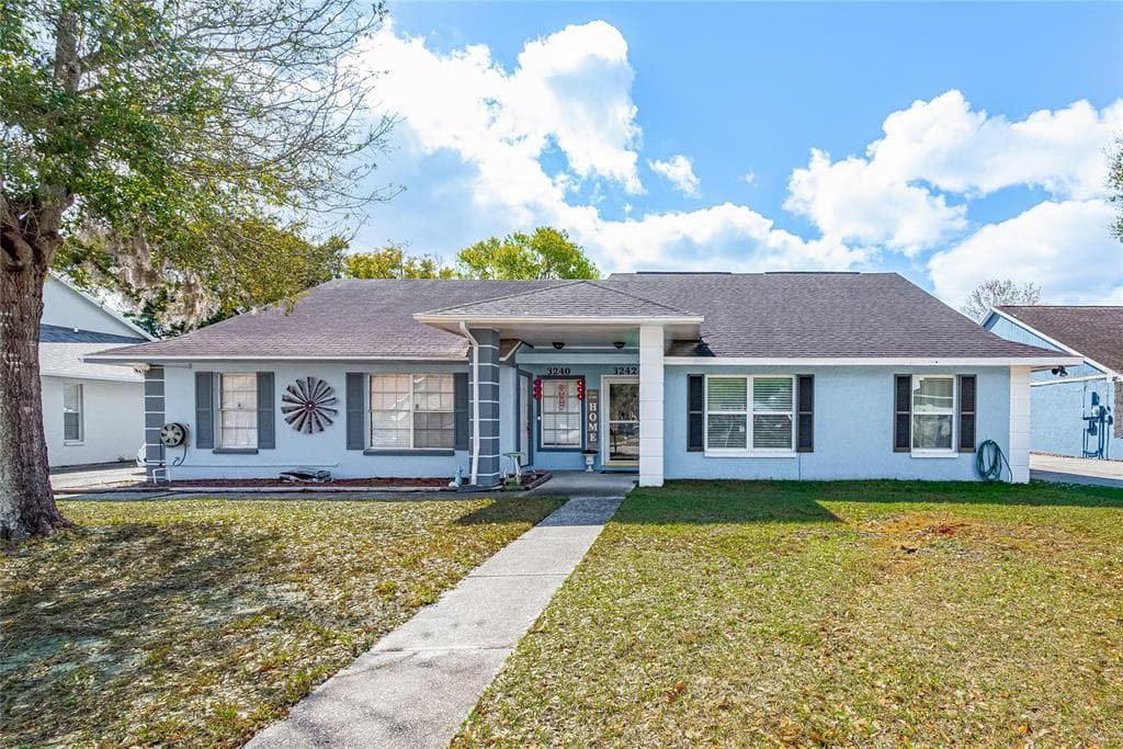 3242 LAUREL DALE DRIVE TAMPA, FL 33618