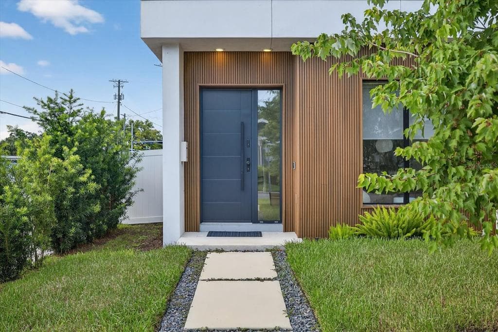 423 W AMELIA AVENUE UNIT 2 TAMPA, FL 33602
