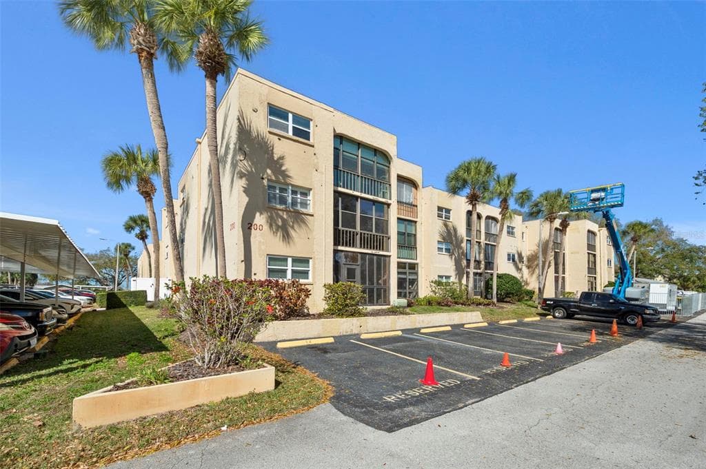 11485 OAKHURST ROAD UNIT 200-208 LARGO, FL 33774