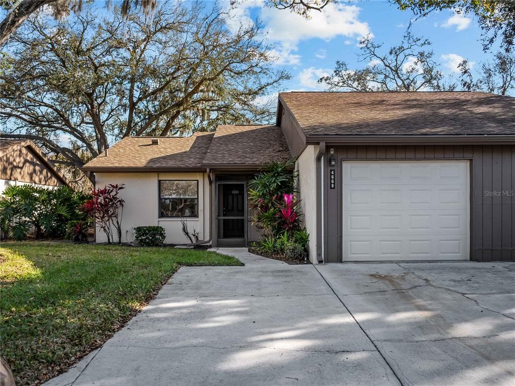 4668 OAK HILL LANE UNIT 40 SARASOTA, FL 34232