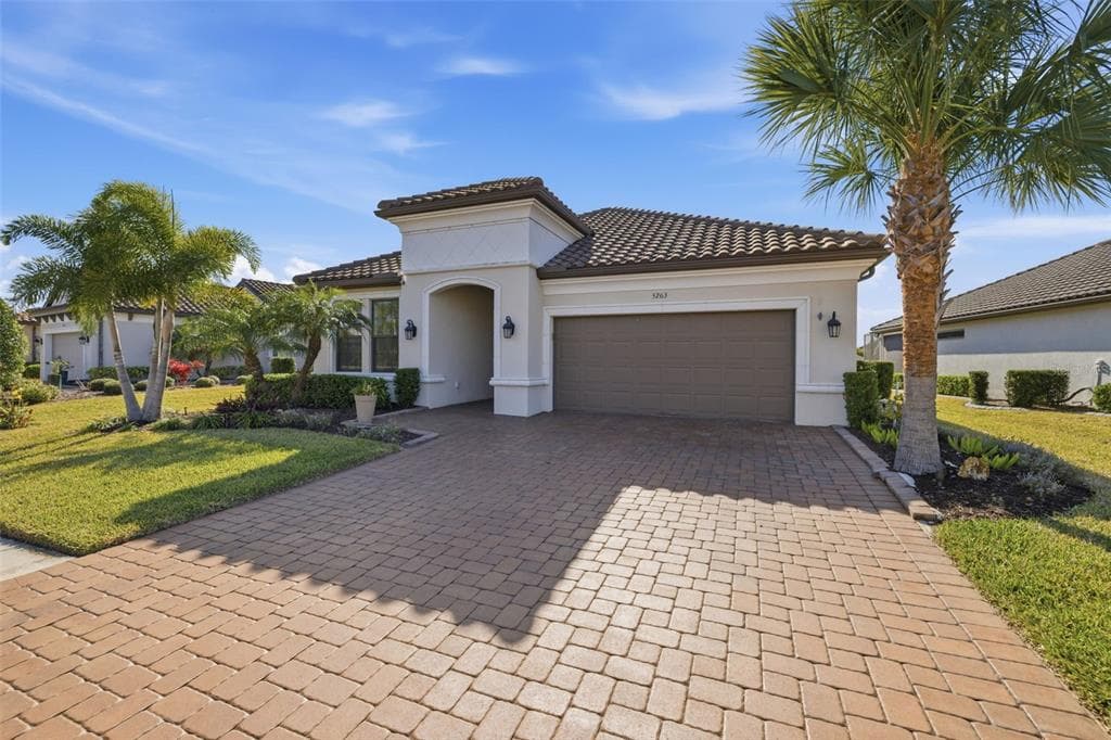 5263 MOREY FARMS LOOP PALMETTO, FL 34221