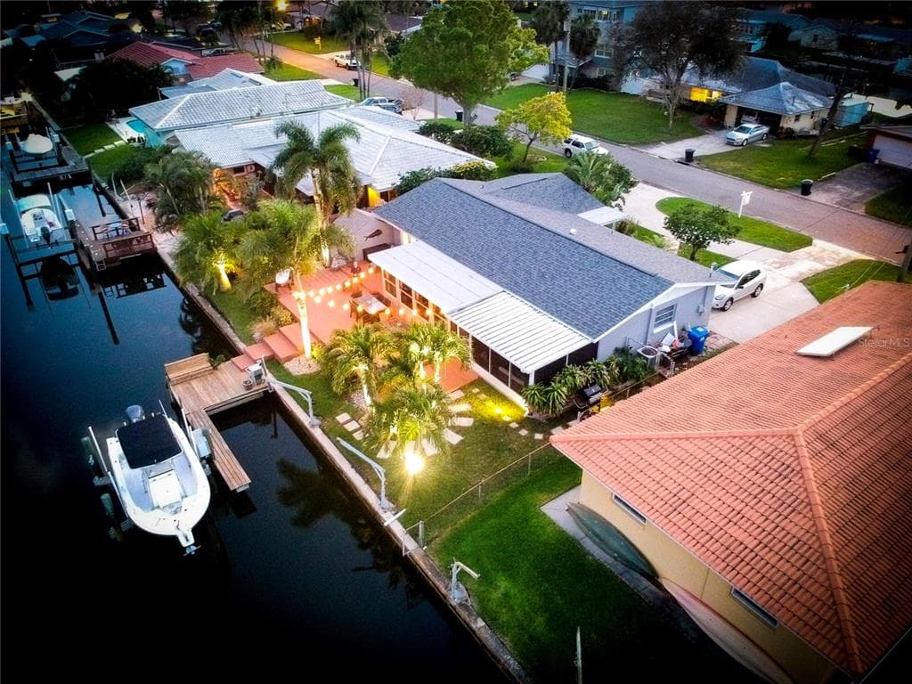 4165 13TH LANE NE ST PETERSBURG, FL 33703