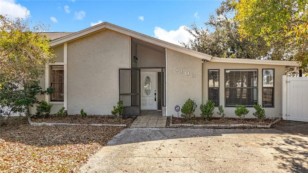 5108 RAVENSDALE WAY