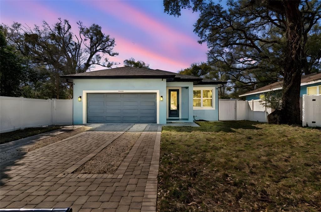 8118 N BROOKS STREET TAMPA, FL 33604