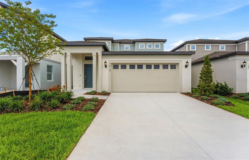 7910 PALM PARADISE PLACE PARRISH, FL 34219