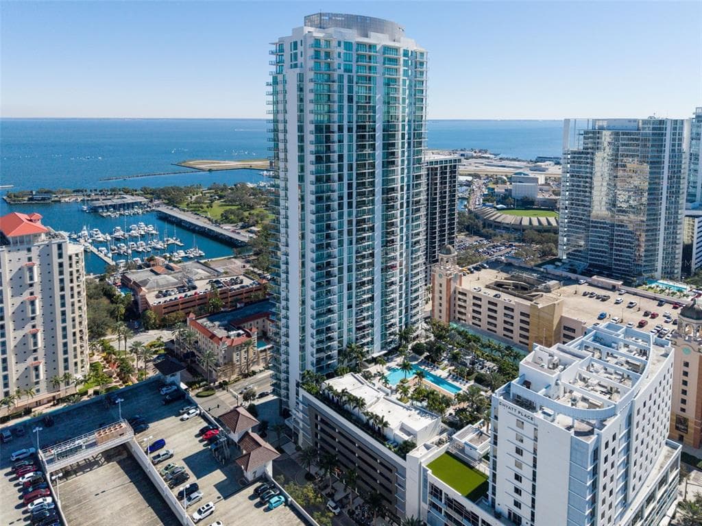 100 1ST AVENUE N UNIT 3404 ST PETERSBURG, FL 33701