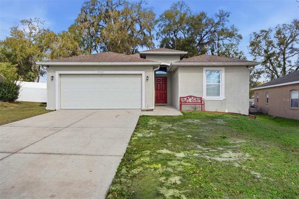 37142 HIGHLAND BLUFF CIRCLE DADE CITY, FL 33523