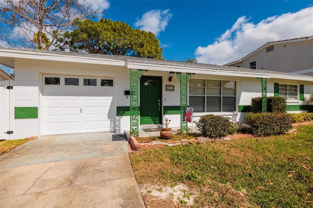 349 89TH AVENUE NE ST PETERSBURG, FL 33702