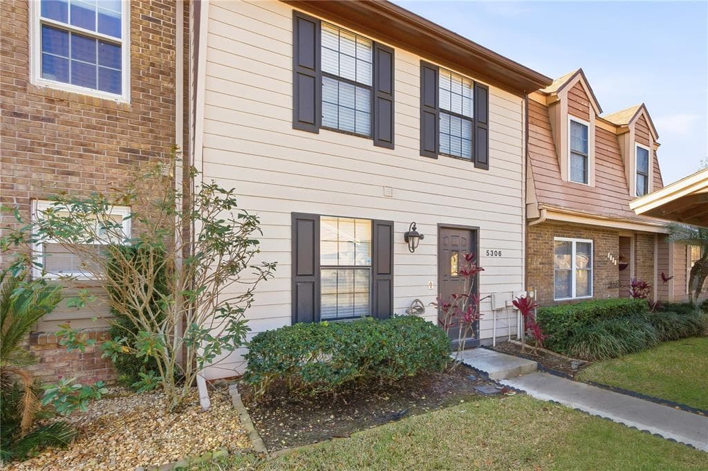 5306 RIDGEWELL COURT TAMPA, FL 33624