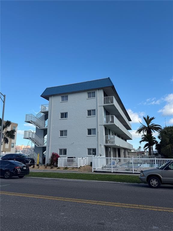 800 BAYWAY BOULEVARD UNIT 16