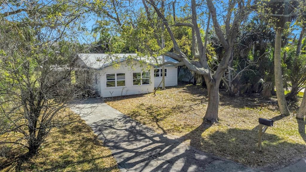 1820 SUTHERLAND DRIVE W PALM HARBOR, FL 34683
