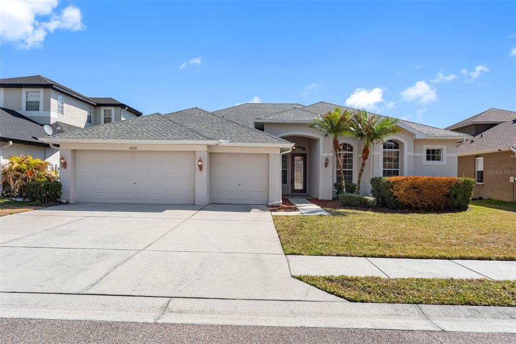 4820 PORTMARNOCK WAY WESLEY CHAPEL, FL 33543