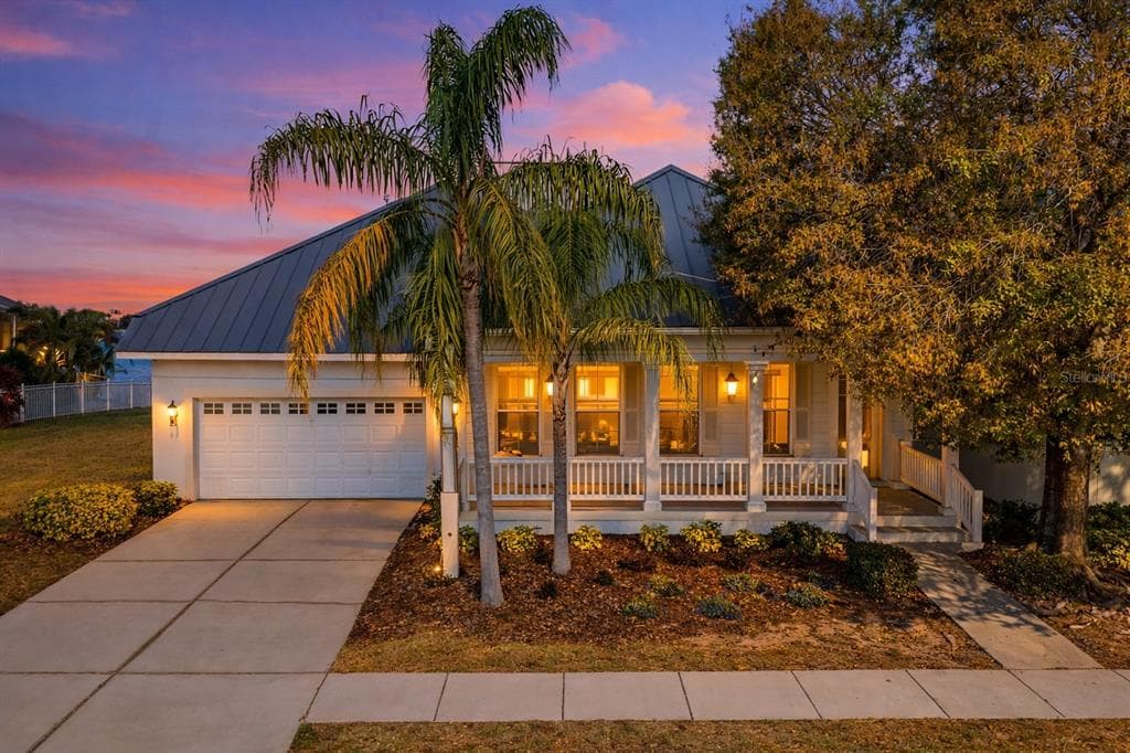 423 MANNS HARBOR DRIVE APOLLO BEACH, FL 33572