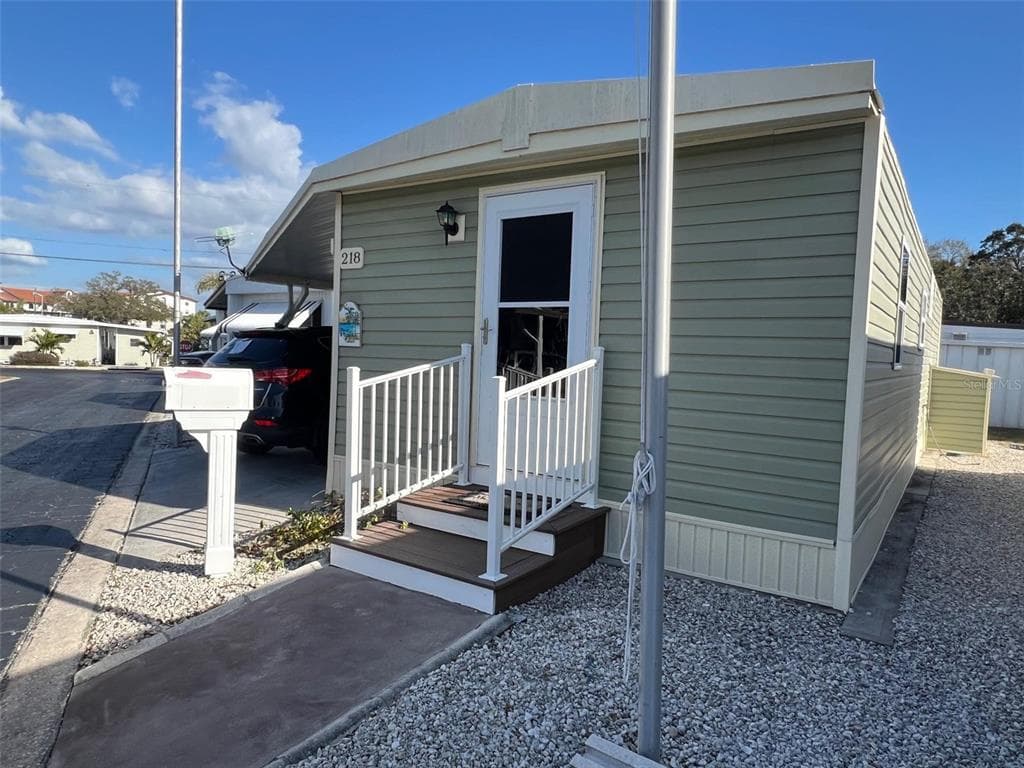 8300 SEMINOLE BOULEVARD UNIT 218 SEMINOLE, FL 33772