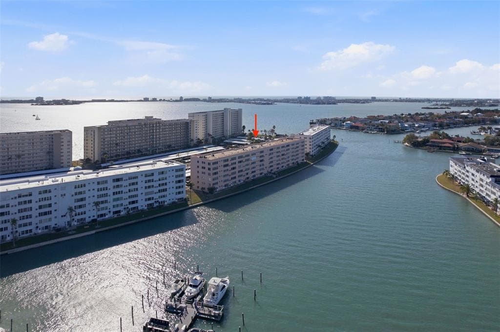 6025 SHORE BOULEVARD S UNIT 110 GULFPORT, FL 33707