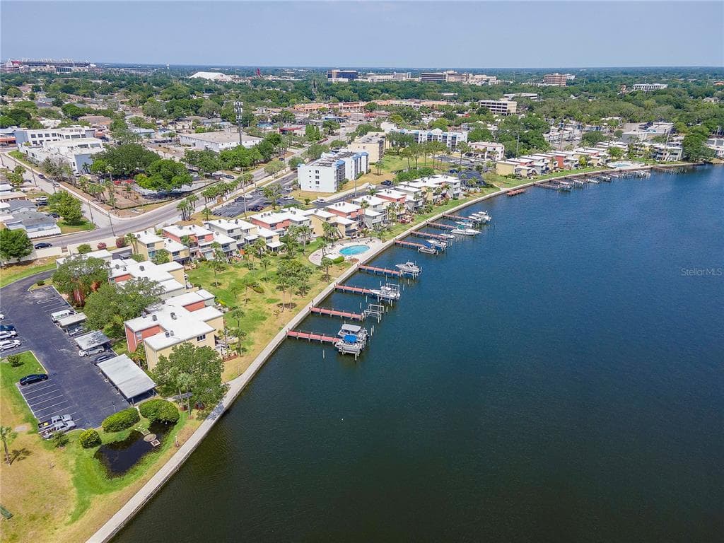 2424 W TAMPA BAY BOULEVARD UNIT F103 TAMPA, FL 33607