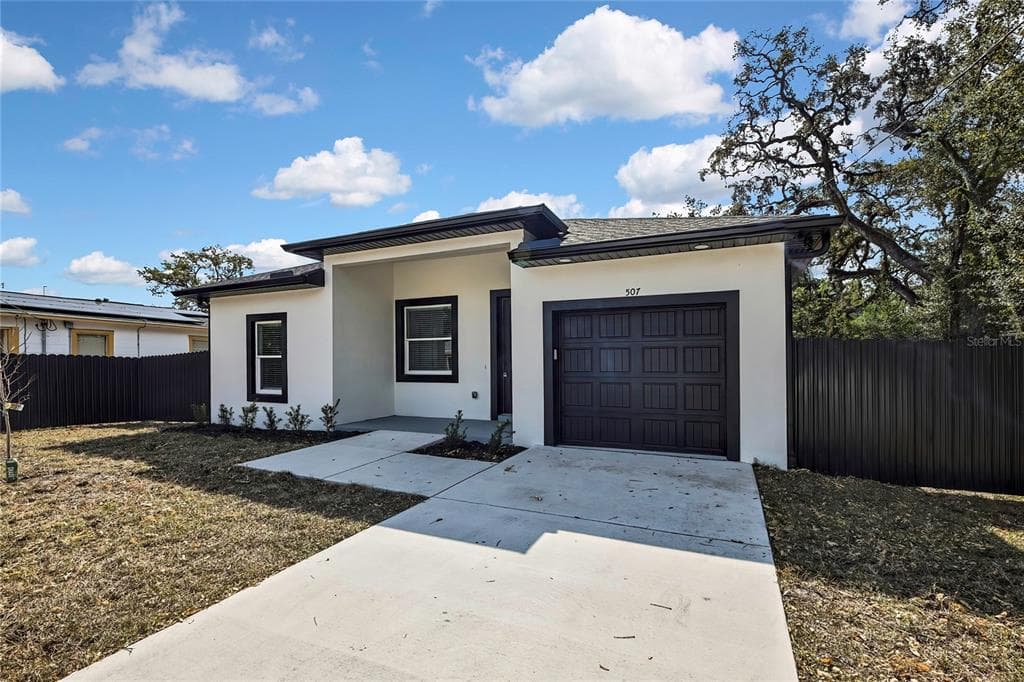 507 E BAKER