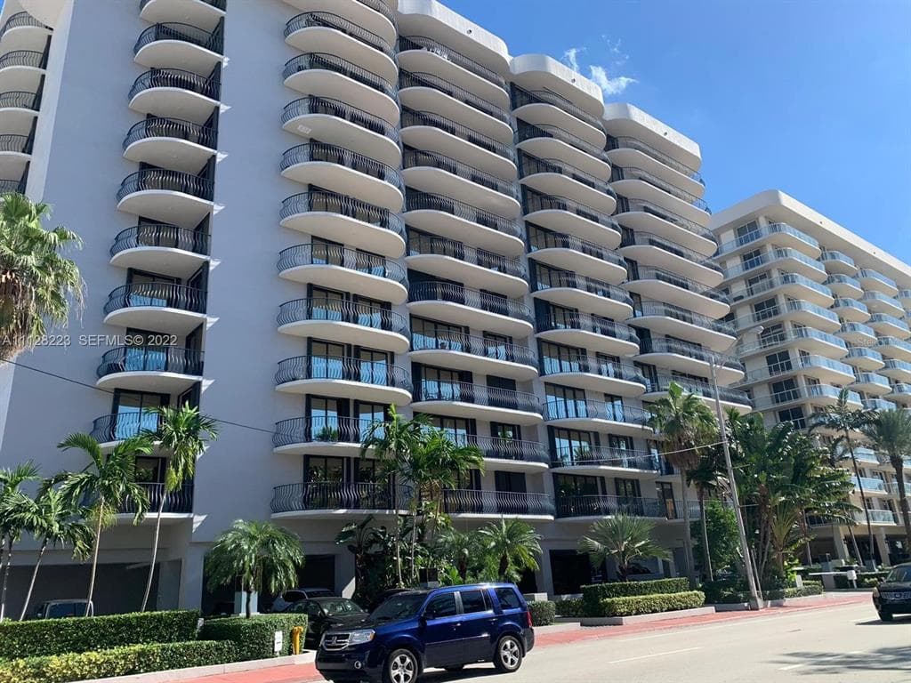 8877 COLLINS AVENUE UNIT 506