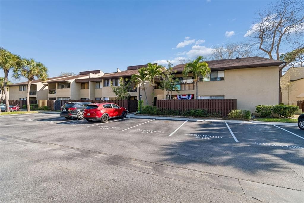 850 VILLAGE LAKE TER N UNIT 106
