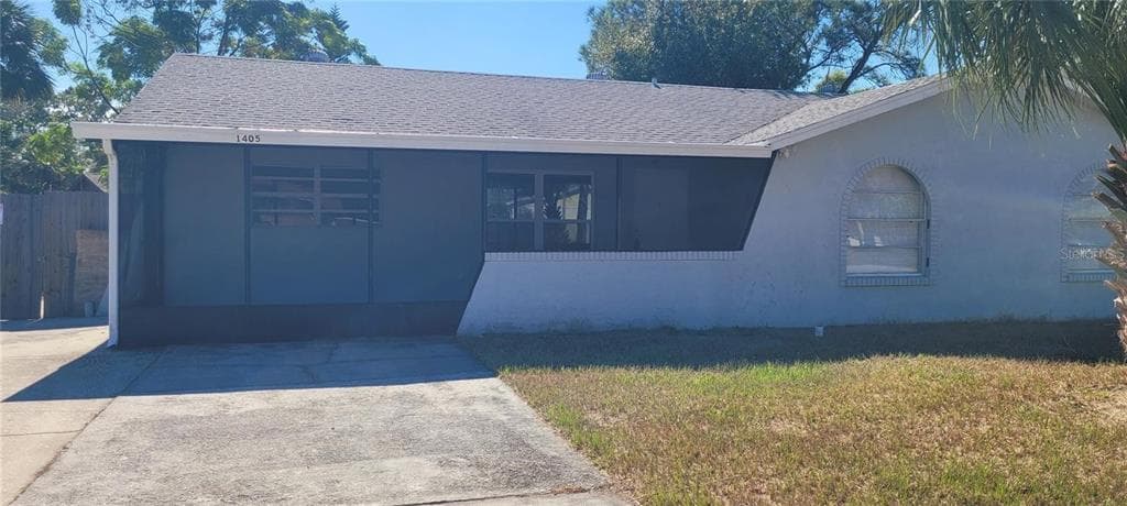 1405 CASTLEWORKS LANE TARPON SPRINGS, FL 34689