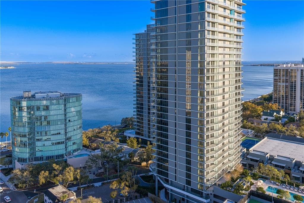 3015 S YSABELLA AVENUE UNIT 1601