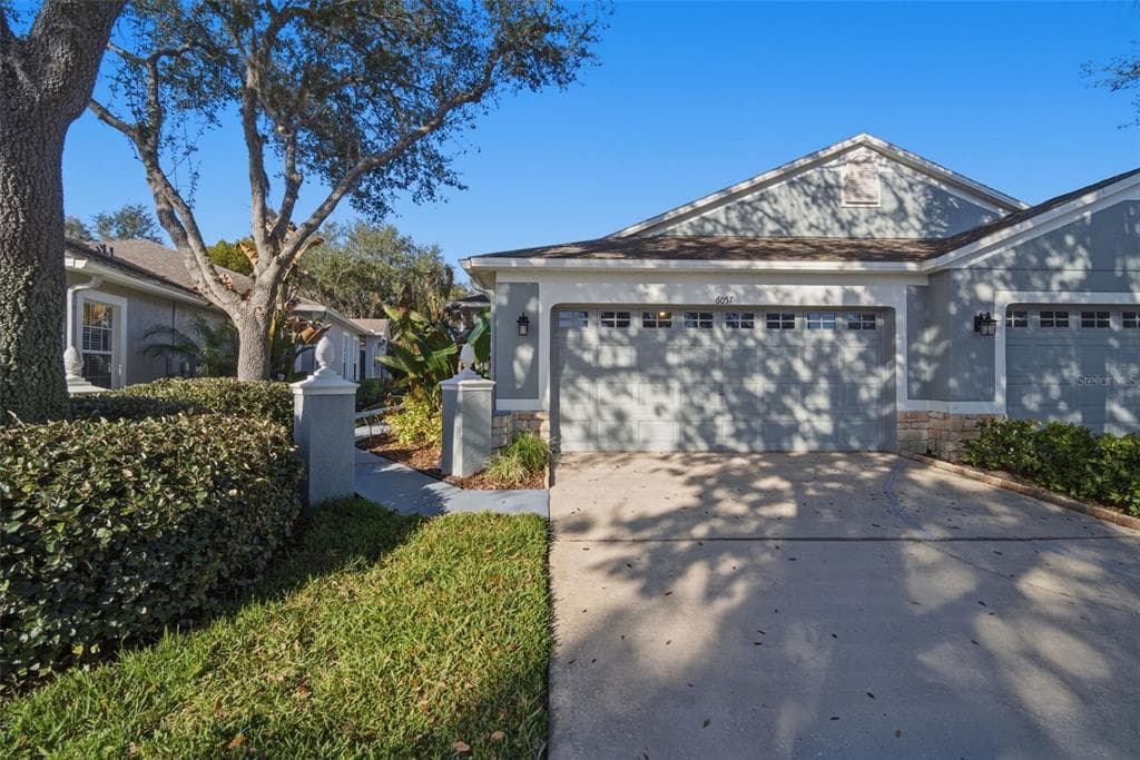 6057 SANDHILL RIDGE DRIVE LITHIA, FL 33547