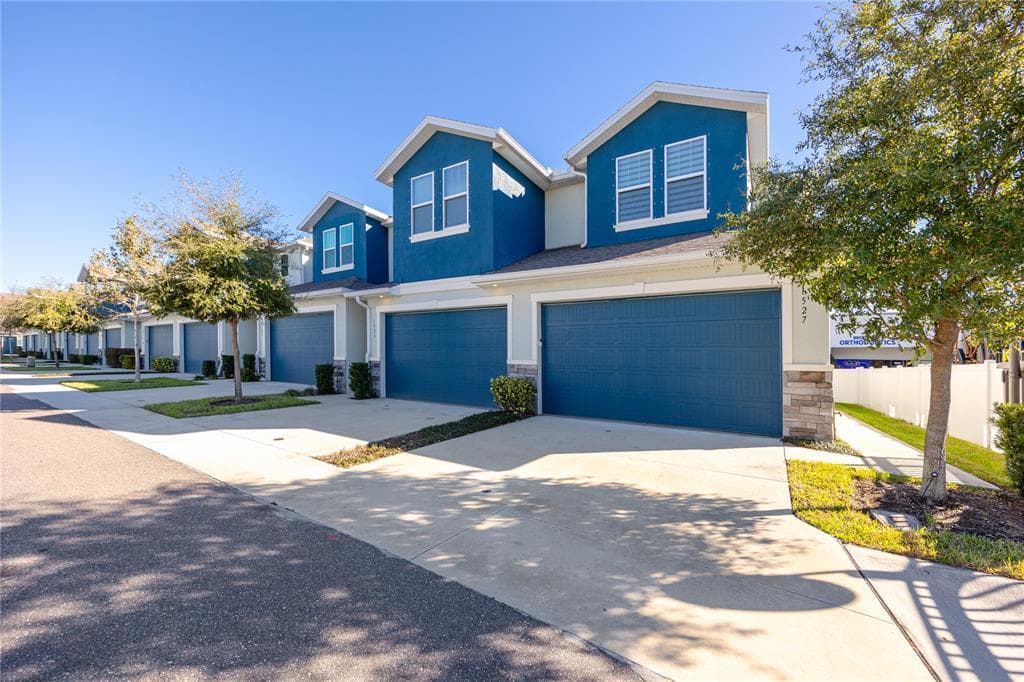 1527 CALDERA COURT CLEARWATER, FL 33756