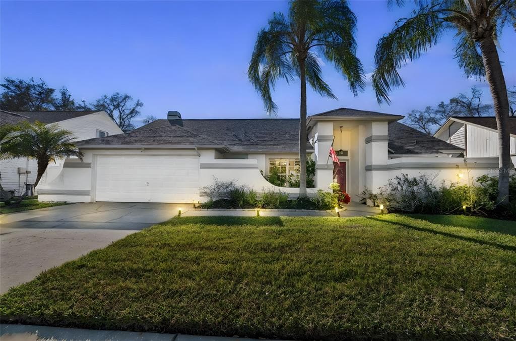 15830 GLENARN DRIVE TAMPA, FL 33618