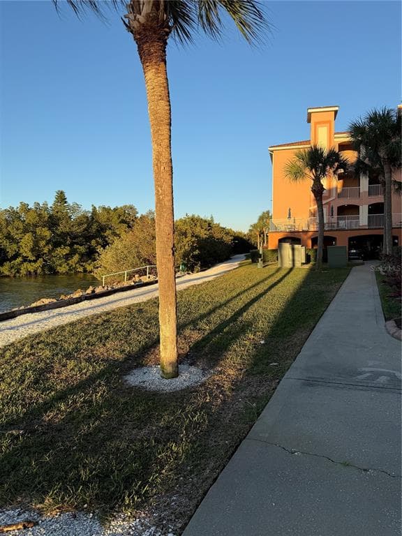 5000 CULBREATH KEY WAY UNIT 8116 TAMPA, FL 33611