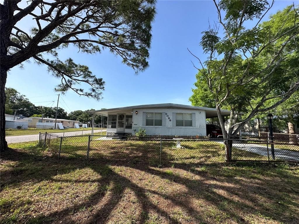 6099 107TH AVENUE N PINELLAS PARK, FL 33782