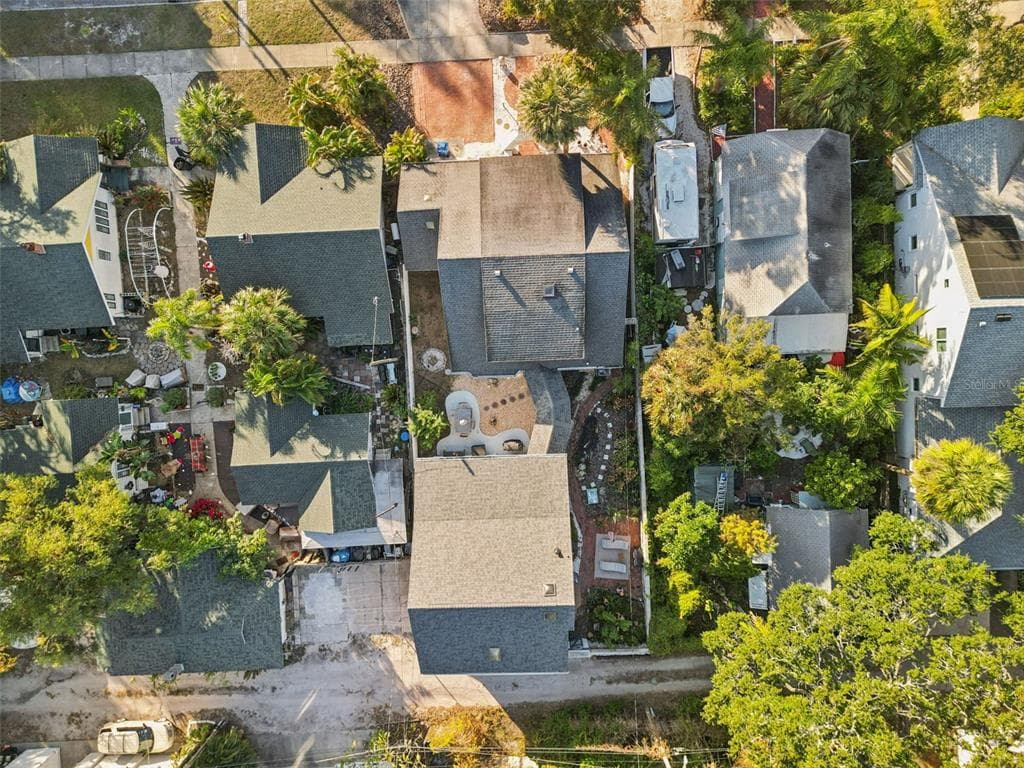945 11TH STREET N ST PETERSBURG, FL 33705