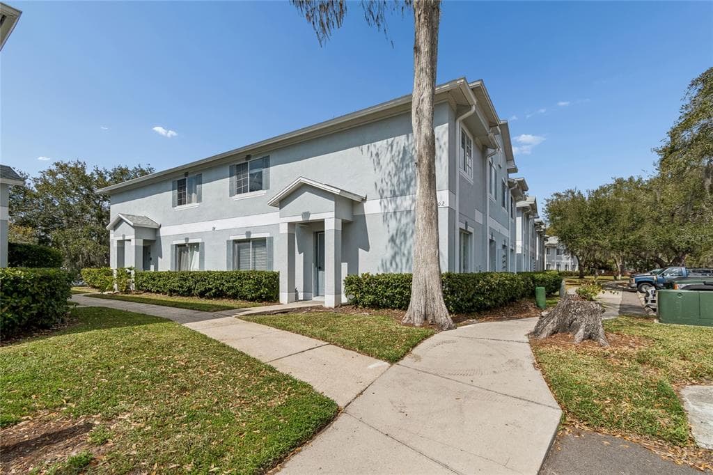7402 E BANK DRIVE TAMPA, FL 33617