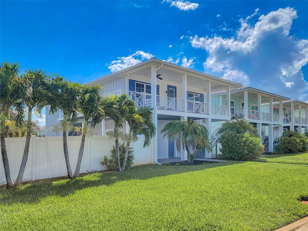 13511 GULF BOULEVARD MADEIRA BEACH, FL 33708