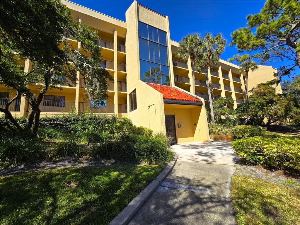 3078 EASTLAND BOULEVARD UNIT 411 CLEARWATER, FL 33761