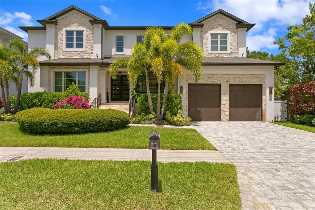 4807 W LONGFELLOW AVENUE TAMPA, FL 33629