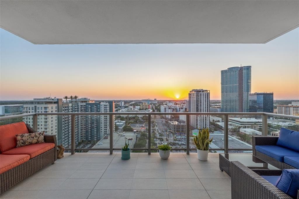 301 1ST STREET S UNIT 2006 ST PETERSBURG, FL 33701