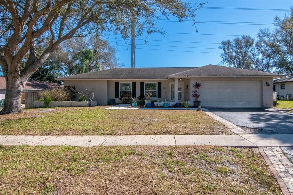 720 HICKORY LANE PALM HARBOR, FL 34683
