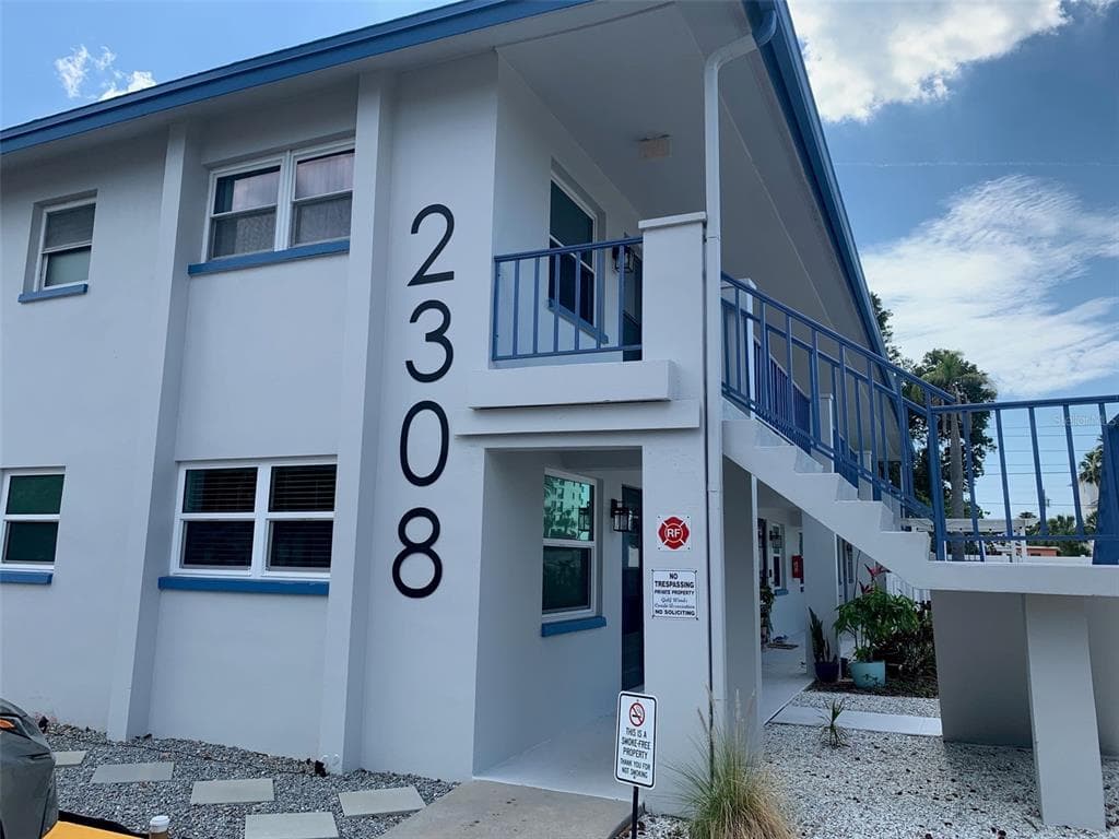 2308 1ST STREET UNIT 4 INDIAN ROCKS BEACH, FL 33785
