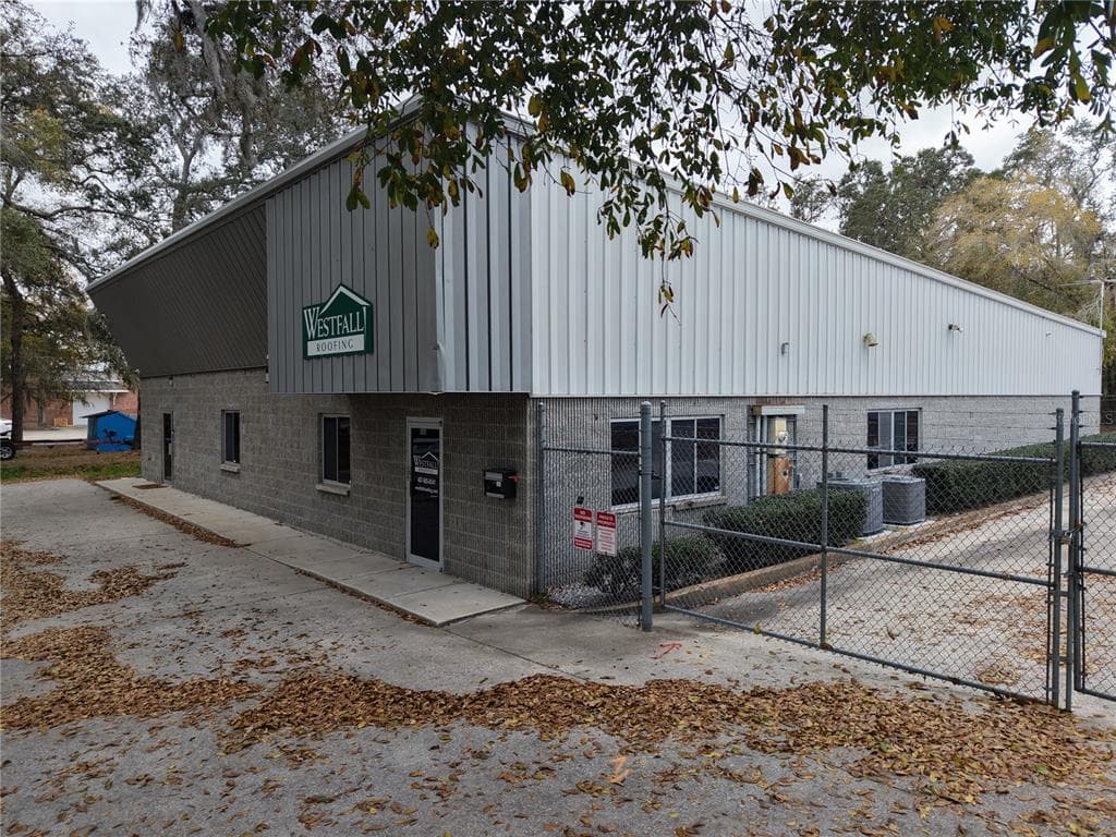6800 EDGEWATER COMMERCE PARKWAY ORLANDO, FL 32810