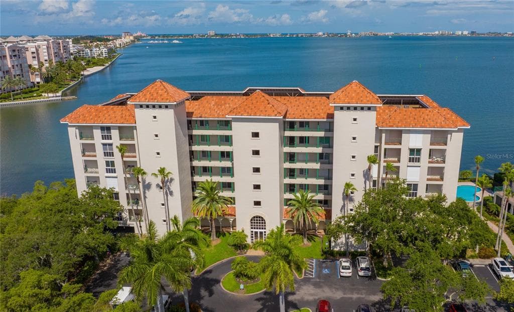 4830 OSPREY DRIVE S UNIT 201 ST PETERSBURG, FL 33711