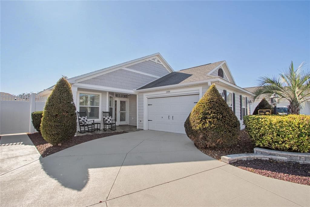 1106 SOUTHERN SUN DR THE VILLAGES, FL 32162