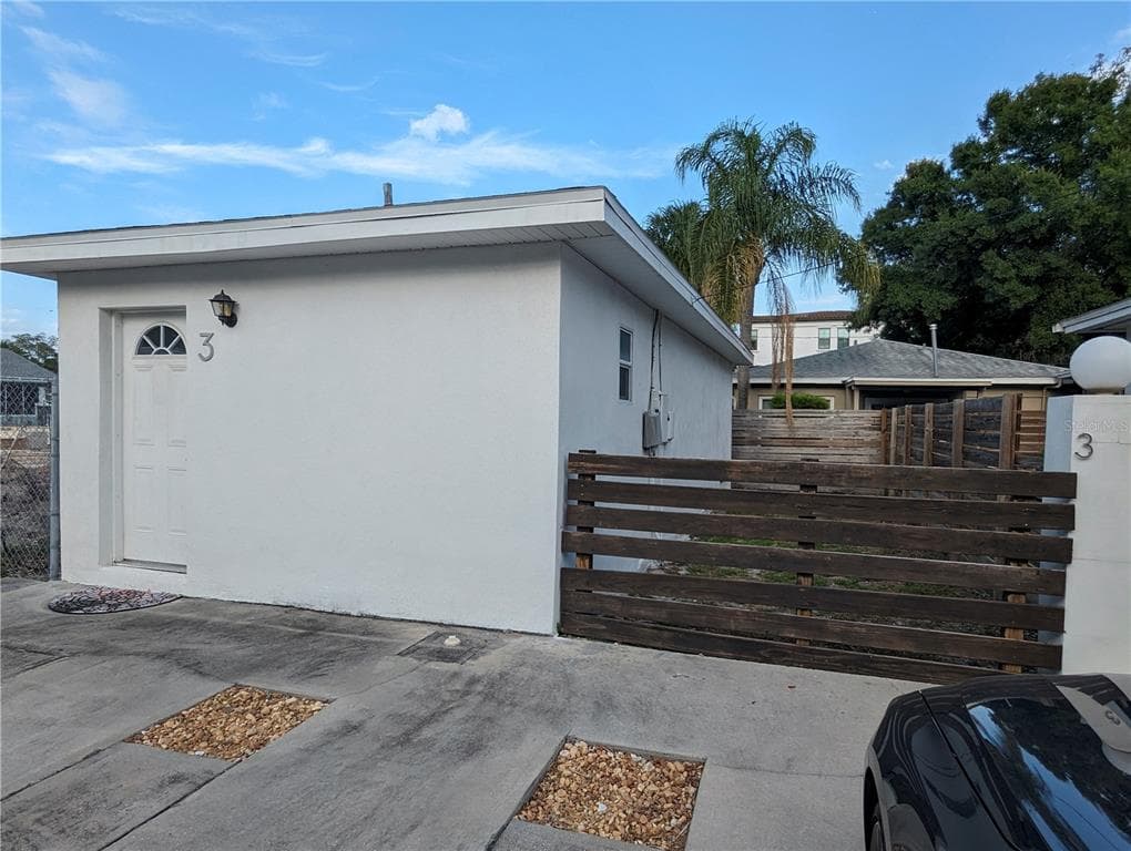 411 S ALBANY AVENUE UNIT 3