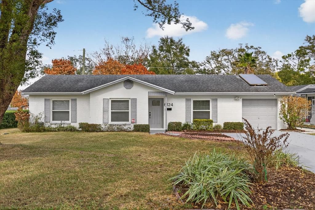 6124 E 111TH AVENUE TAMPA, FL 33617