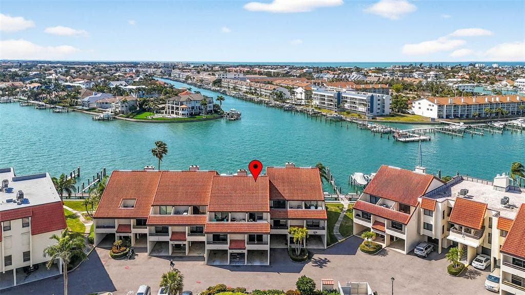 132 1ST STREET E UNIT 106 TIERRA VERDE, FL 33715