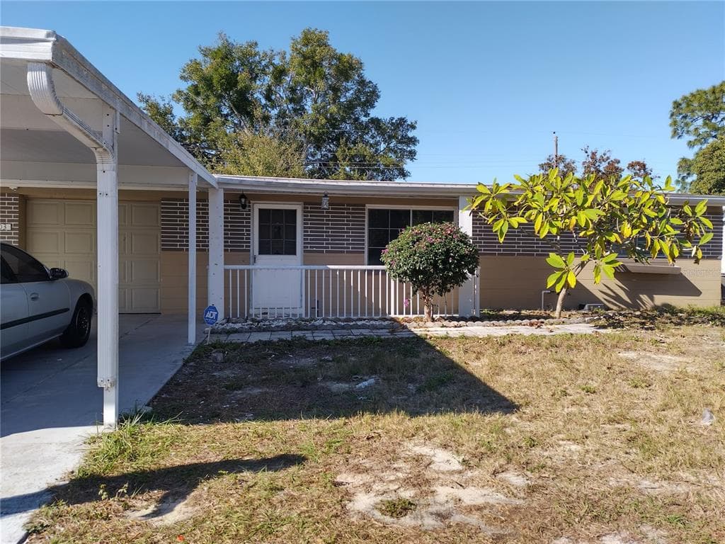 2103 HESS DRIVE HOLIDAY, FL 34691