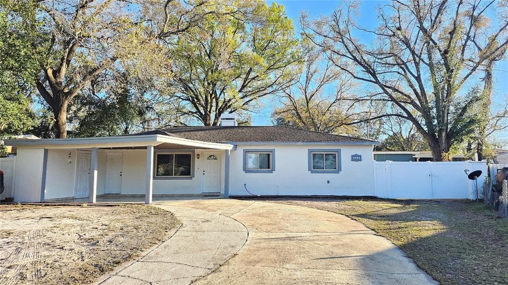 2301 E COLBY LANE TAMPA, FL 33612