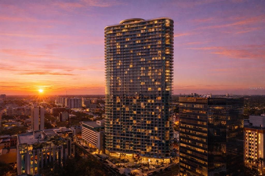 400 CENTRAL AVENUE UNIT 1009
