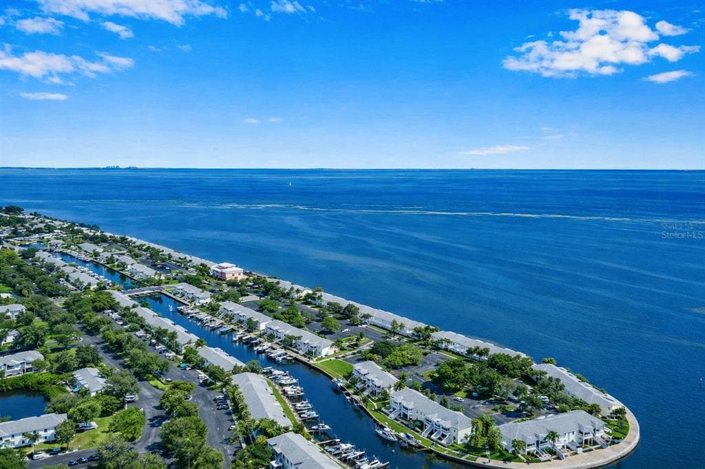 5245 COQUINA KEY DRIVE SE UNIT D ST PETERSBURG, FL 33705