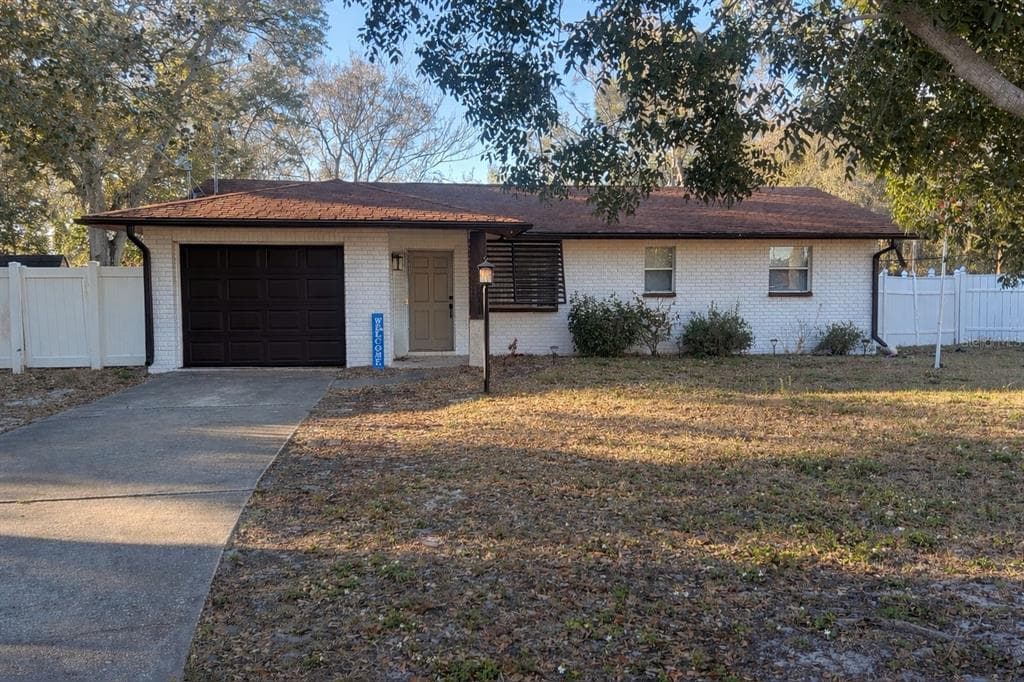 2806 ST CROIX DRIVE CLEARWATER, FL 33759