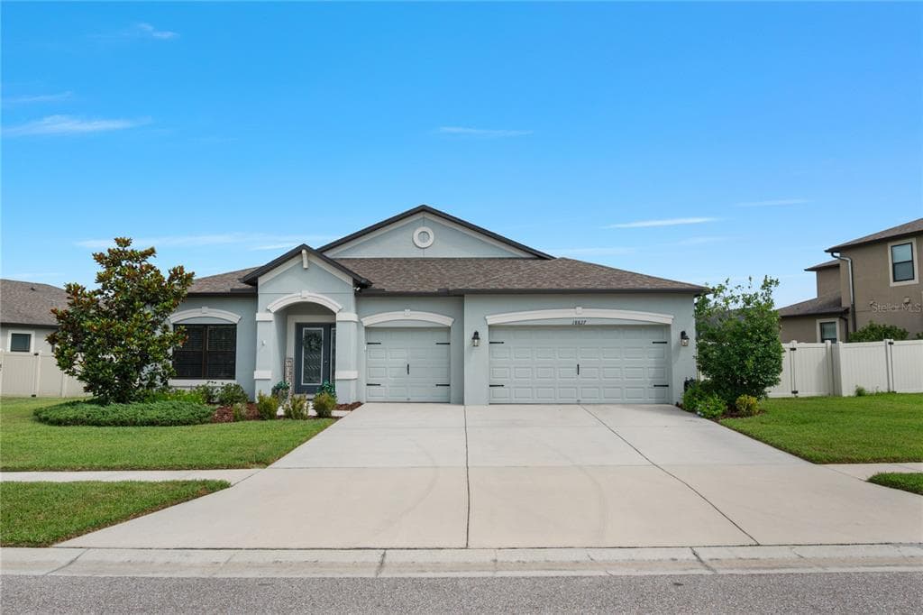 18827 HENEQUEN LANE SPRING HILL, FL 34610